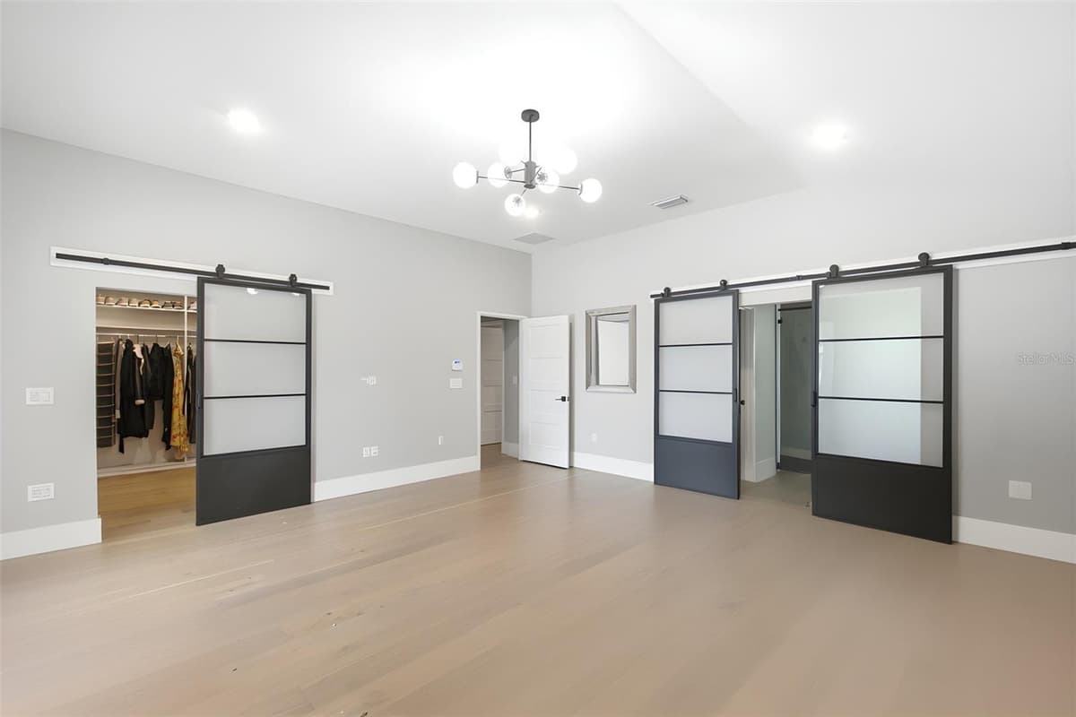 281 BREWER AVENUE — photo 48 of 54
