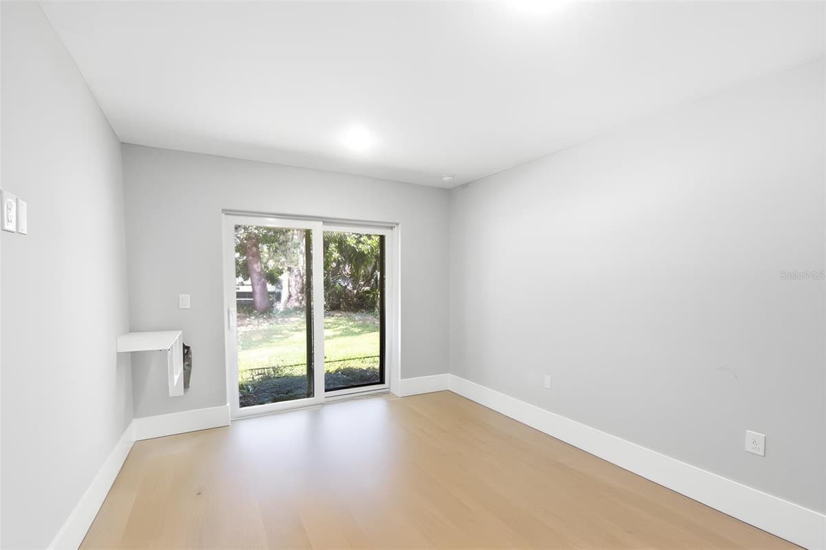 281 BREWER AVENUE — photo 52 of 54