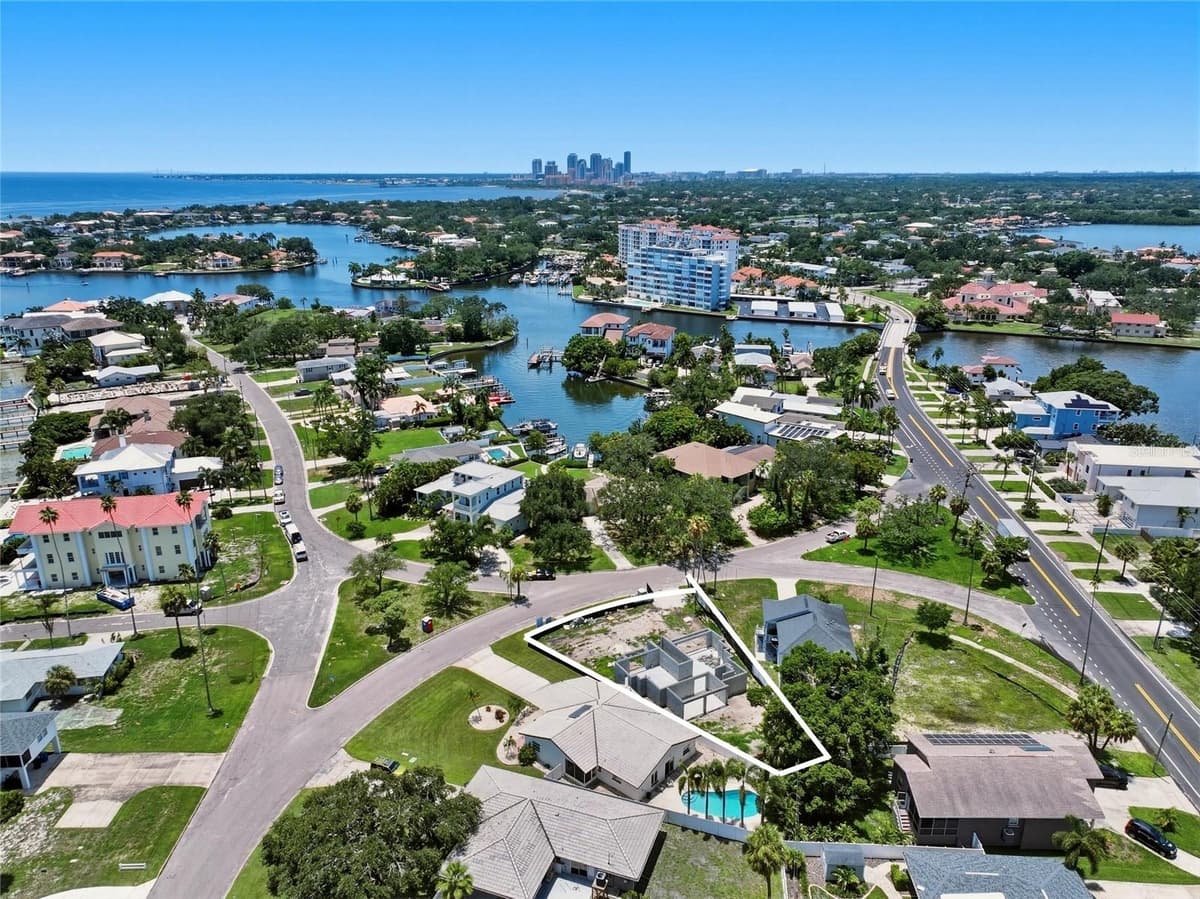 3406 BAYSHORE BLVD — photo 22 of 33