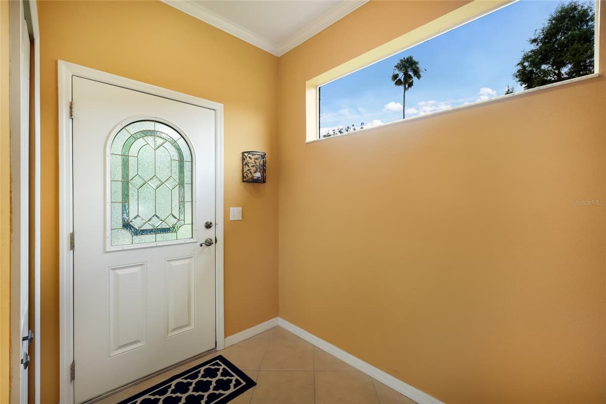 645 PINE STREET — photo 4 of 34
