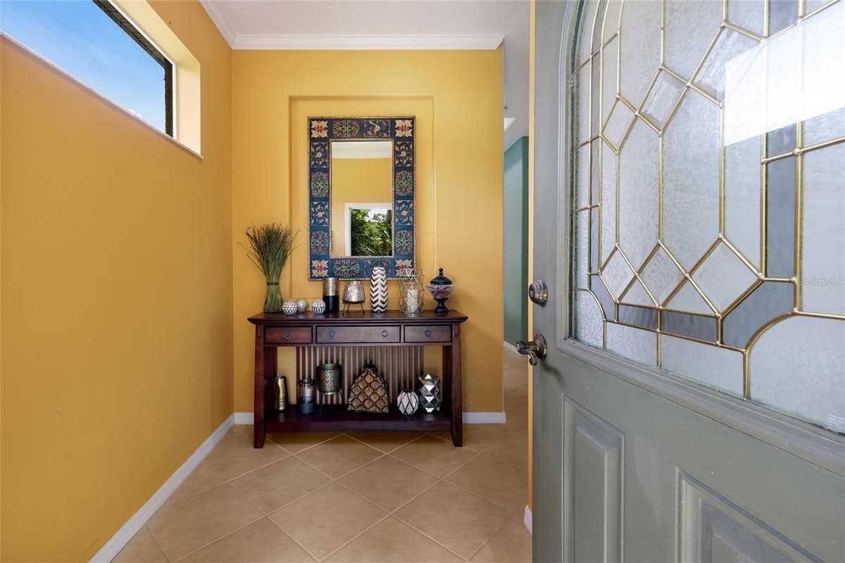 645 PINE STREET — photo 3 of 34