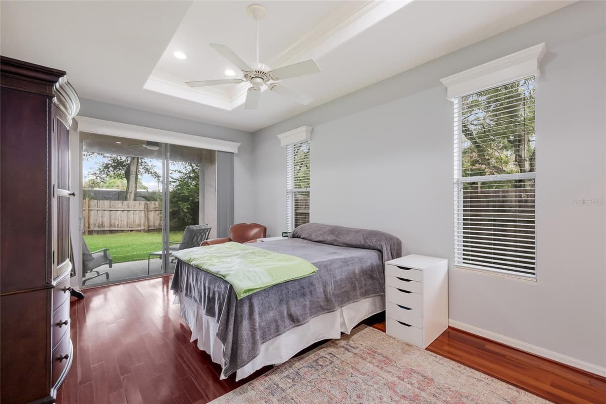 645 PINE STREET — photo 14 of 34