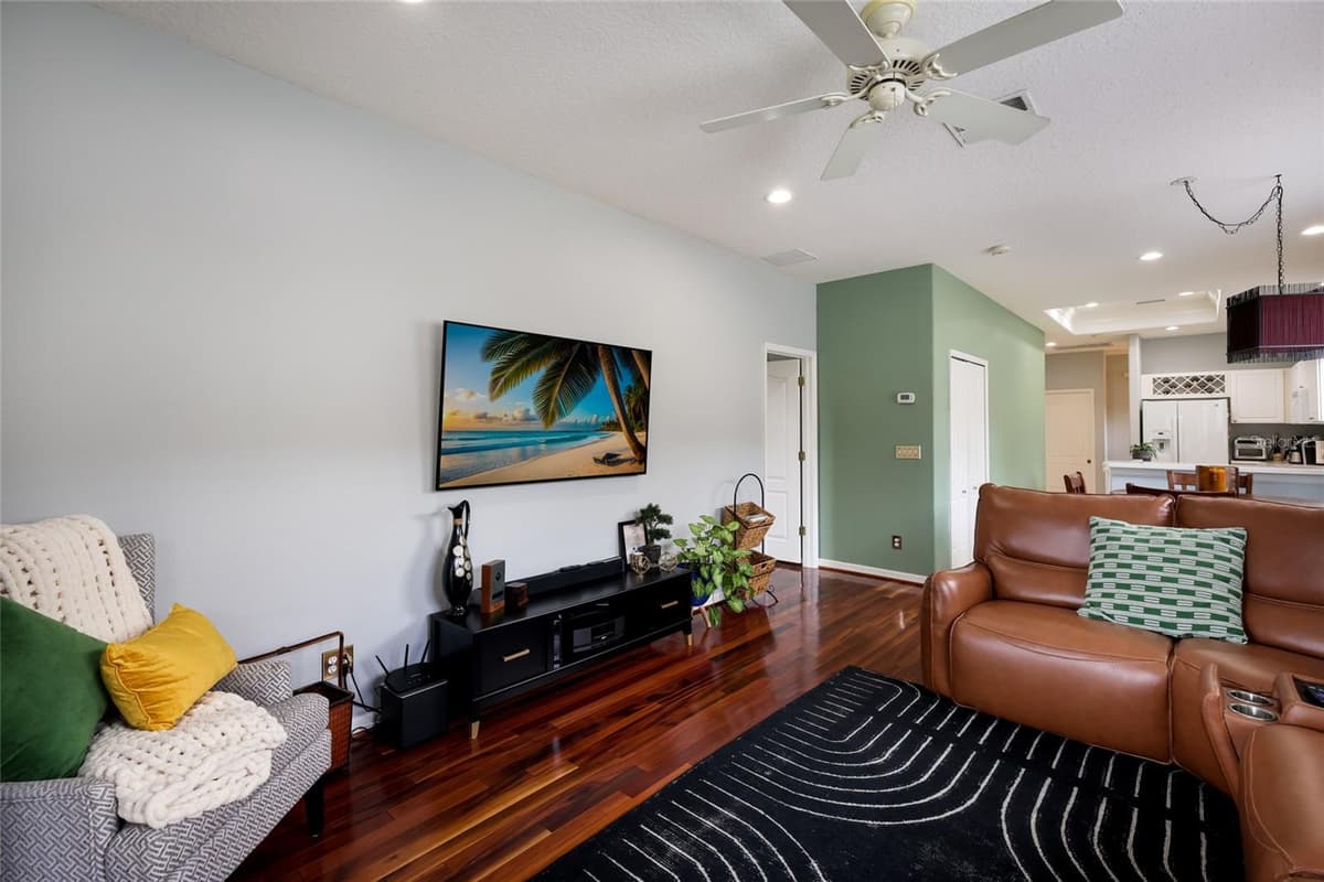 645 PINE STREET — photo 12 of 34