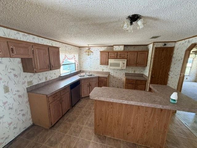 18627 24TH AVENUE — photo 3 of 23