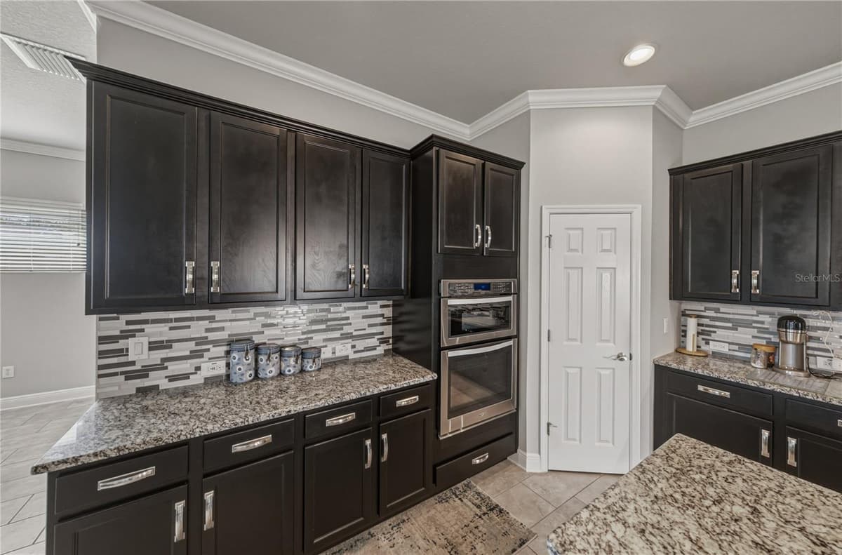 1017 TRACEY ANN LOOP — photo 8 of 58
