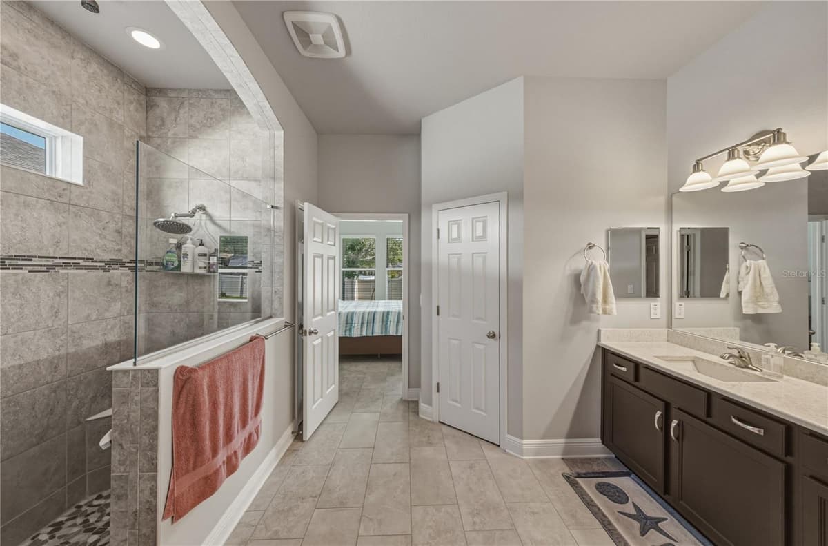 1017 TRACEY ANN LOOP — photo 27 of 58