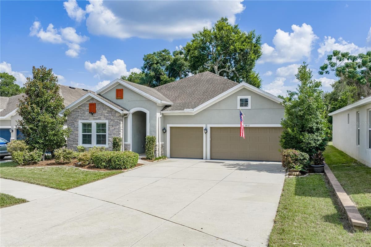 1017 TRACEY ANN LOOP — photo 2 of 58