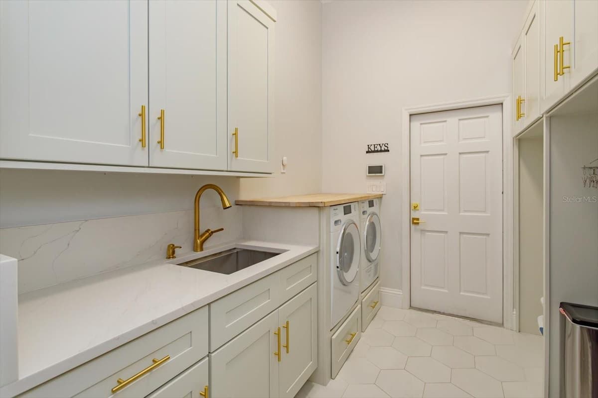 9004 GREAT HERON CIRCLE — photo 40 of 60