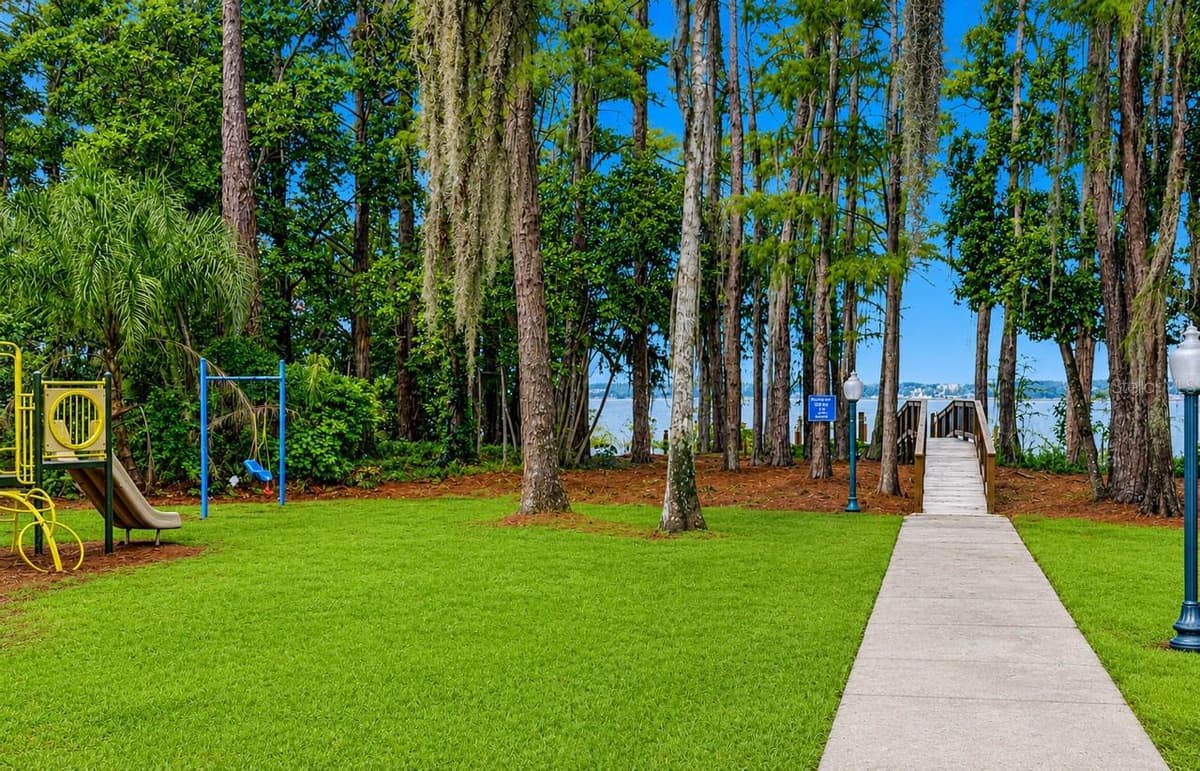 9004 GREAT HERON CIRCLE — photo 58 of 60