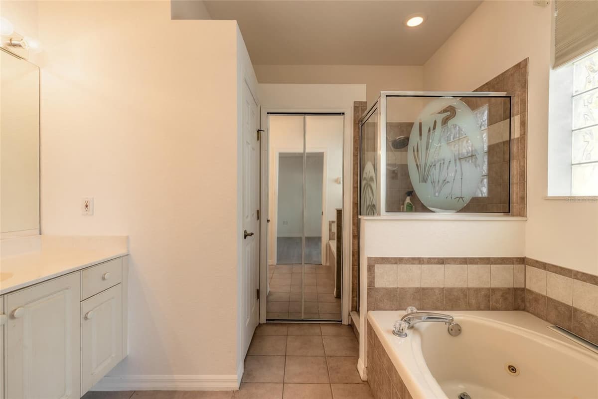 5912 PLAINVIEW DRIVE — photo 23 of 47