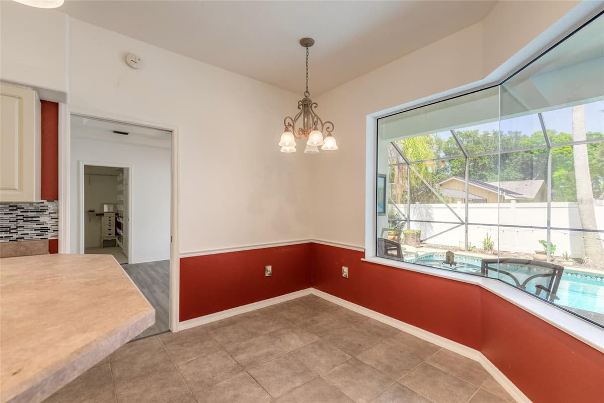 5912 PLAINVIEW DRIVE — photo 11 of 47