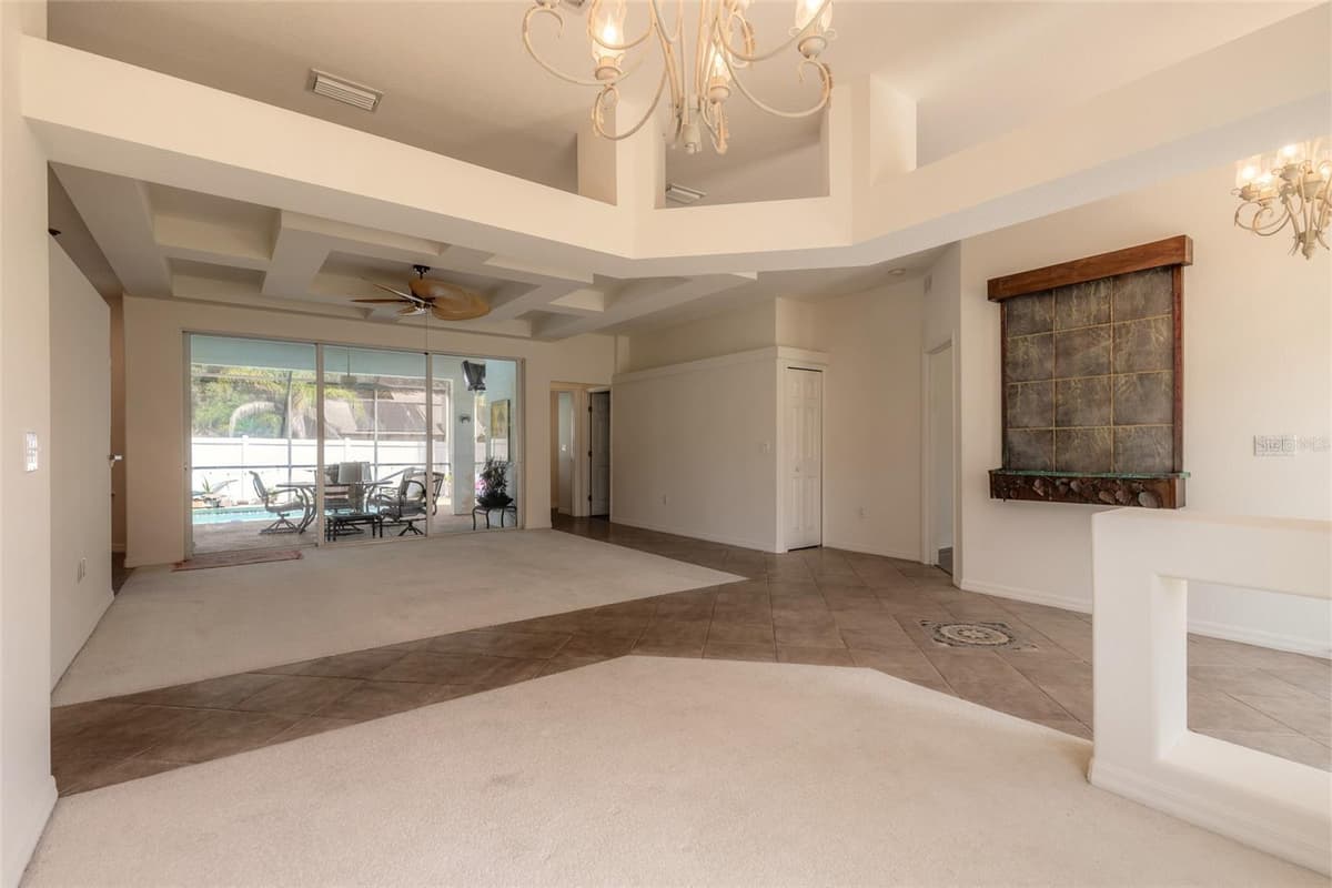 5912 PLAINVIEW DRIVE — photo 7 of 47