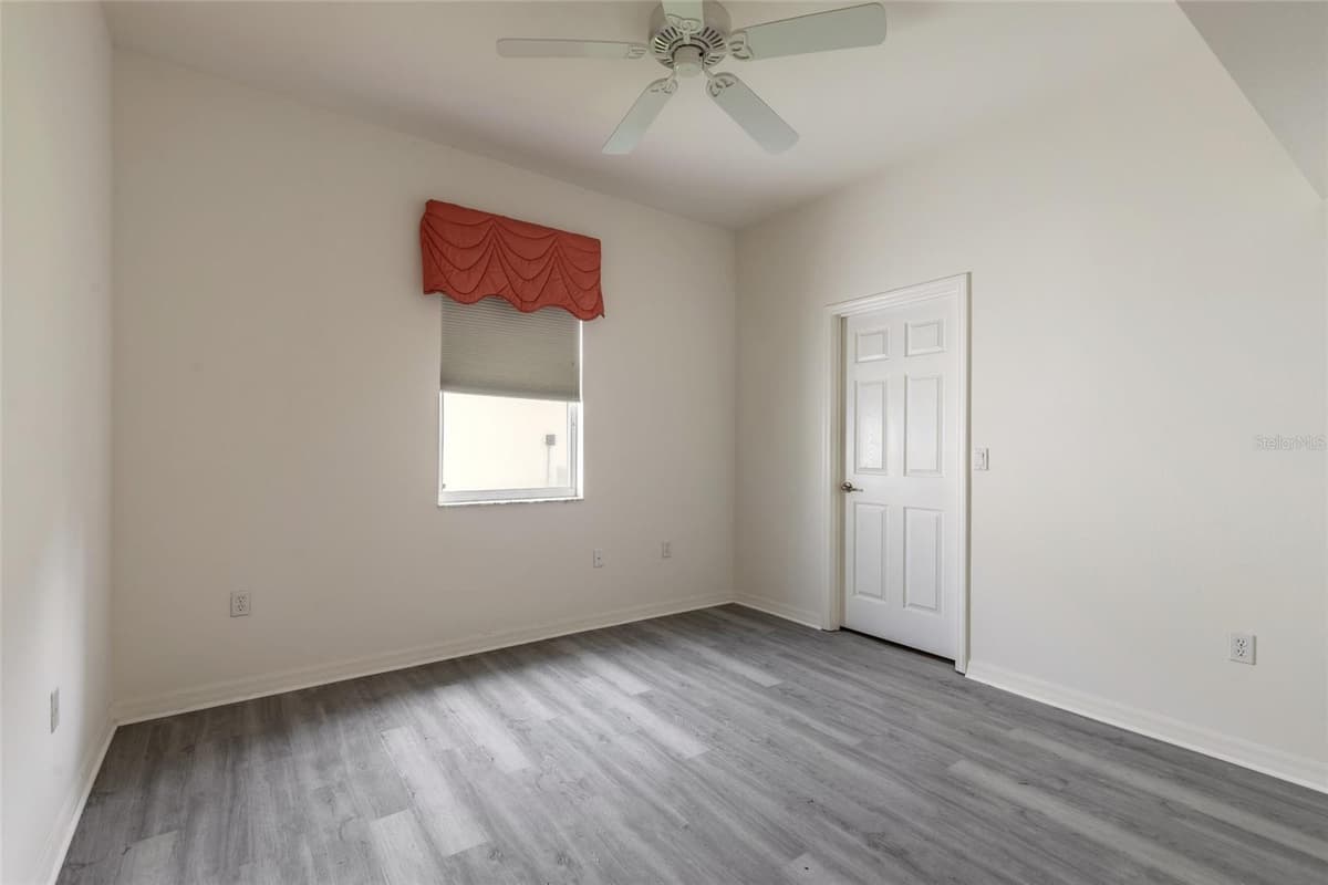 5912 PLAINVIEW DRIVE — photo 19 of 47