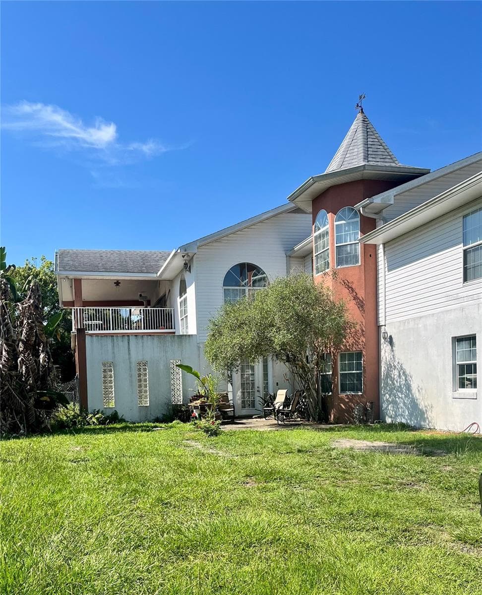 1800 RIVERSIDE DRIVE — photo 1 of 1