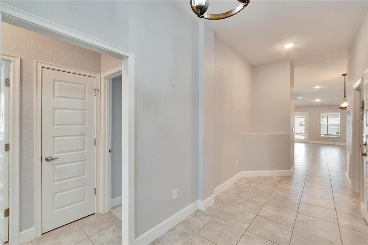 14525 SCOTTBURGH GLEN DRIVE — photo 6 of 56