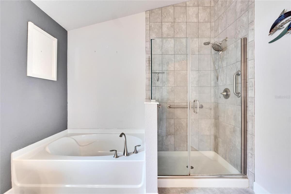 14525 SCOTTBURGH GLEN DRIVE — photo 40 of 56