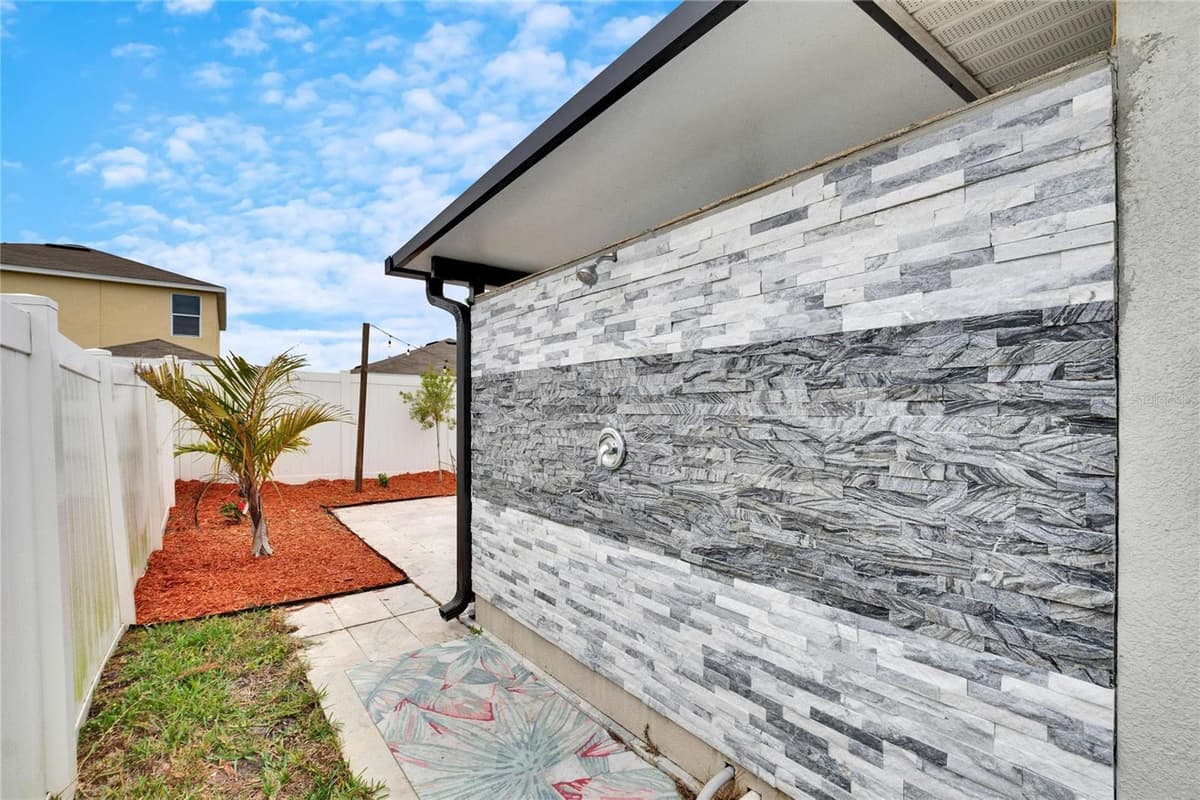 14525 SCOTTBURGH GLEN DRIVE — photo 54 of 56