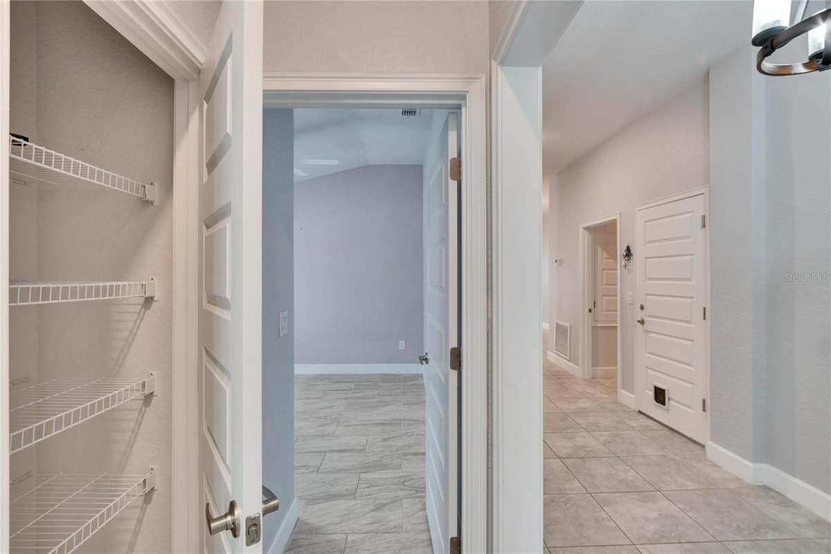 14525 SCOTTBURGH GLEN DRIVE — photo 14 of 56