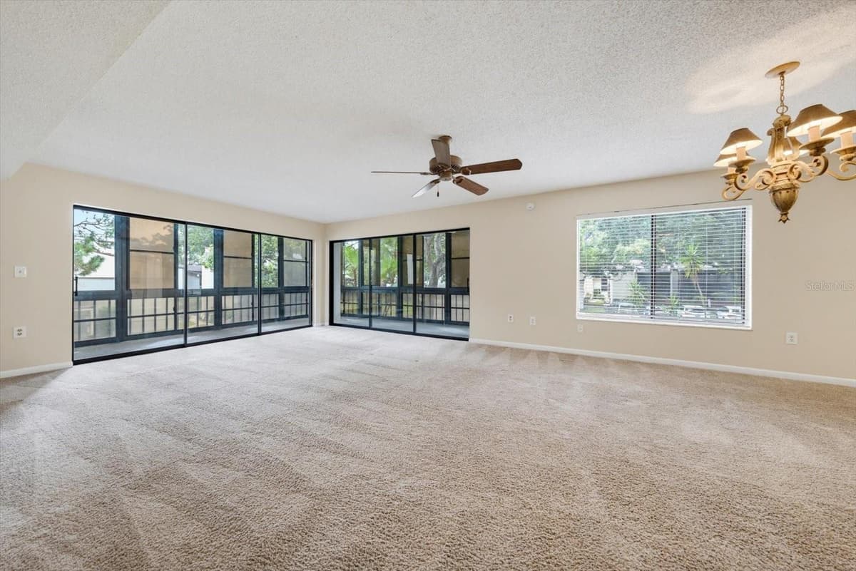700 STARKEY ROAD — photo 7 of 37