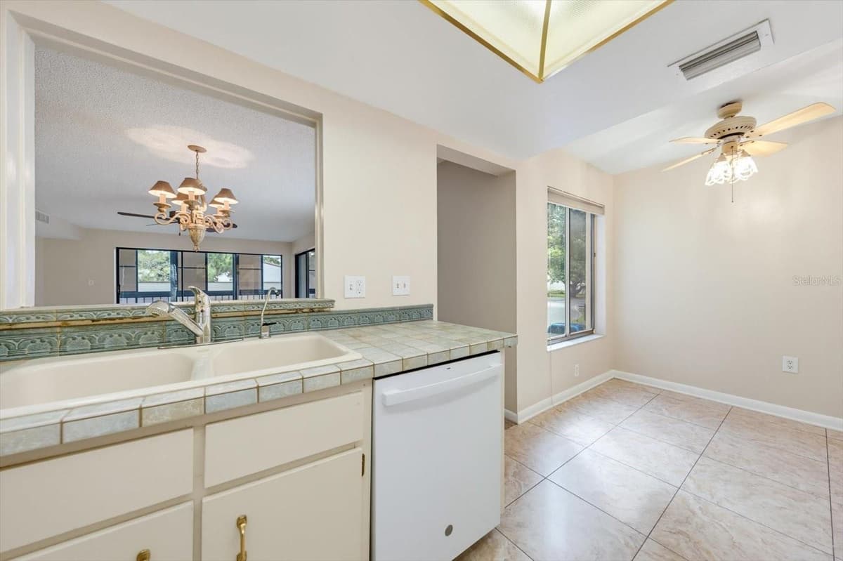 700 STARKEY ROAD — photo 14 of 37