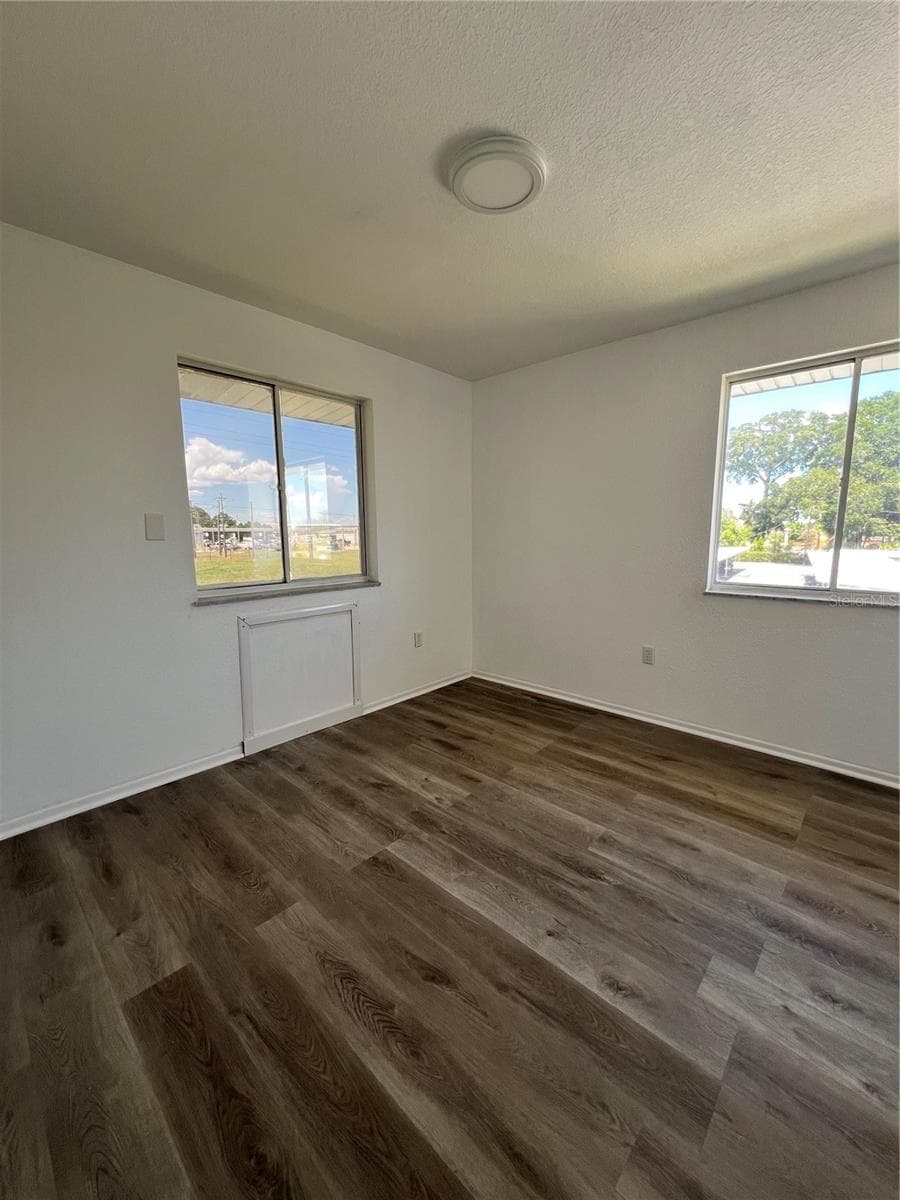 1700 6TH STREET — photo 12 of 29