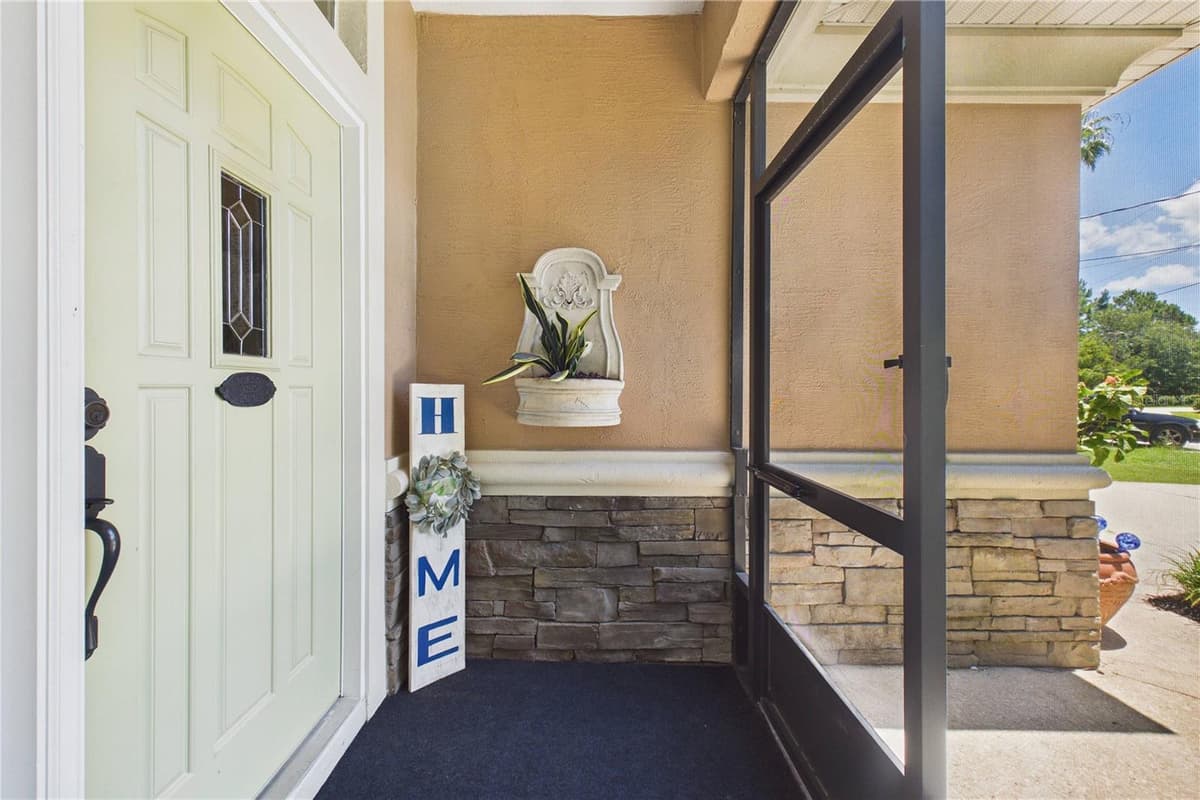 49 FANSHAWE LANE — photo 10 of 77