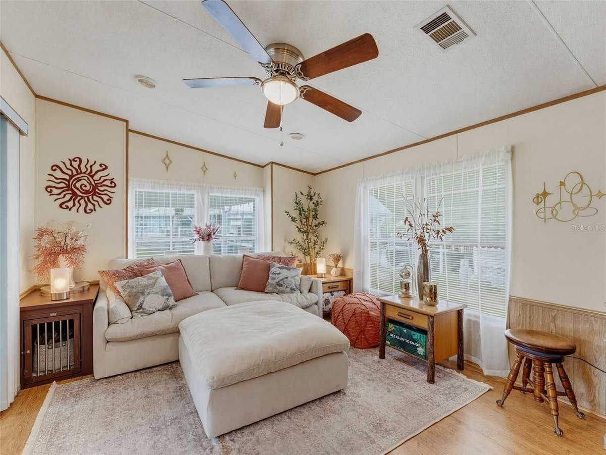 9528 GRAY FOX DRIVE — photo 5 of 36