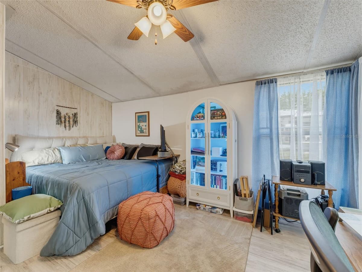 9528 GRAY FOX DRIVE — photo 16 of 36