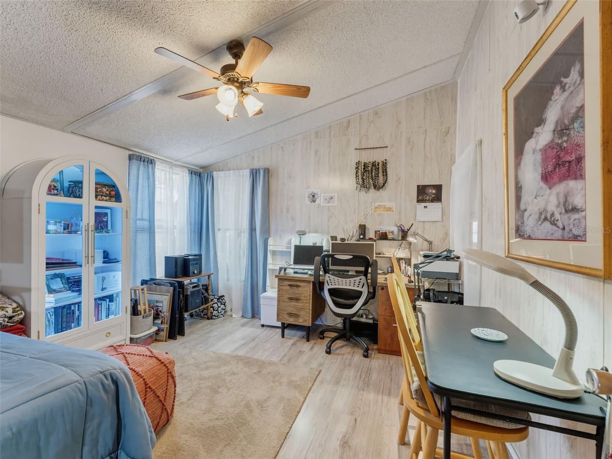9528 GRAY FOX DRIVE — photo 17 of 36