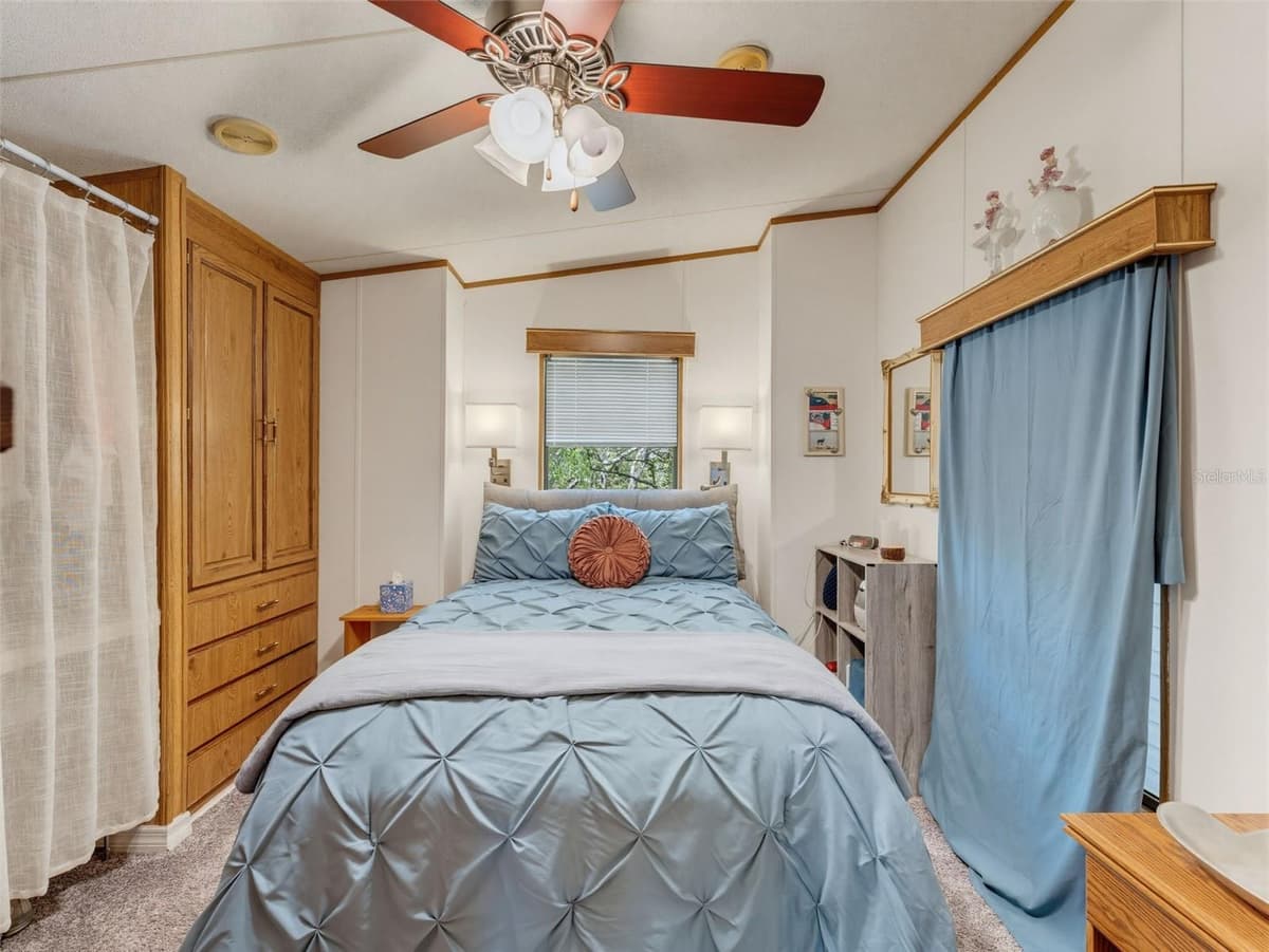 9528 GRAY FOX DRIVE — photo 11 of 36