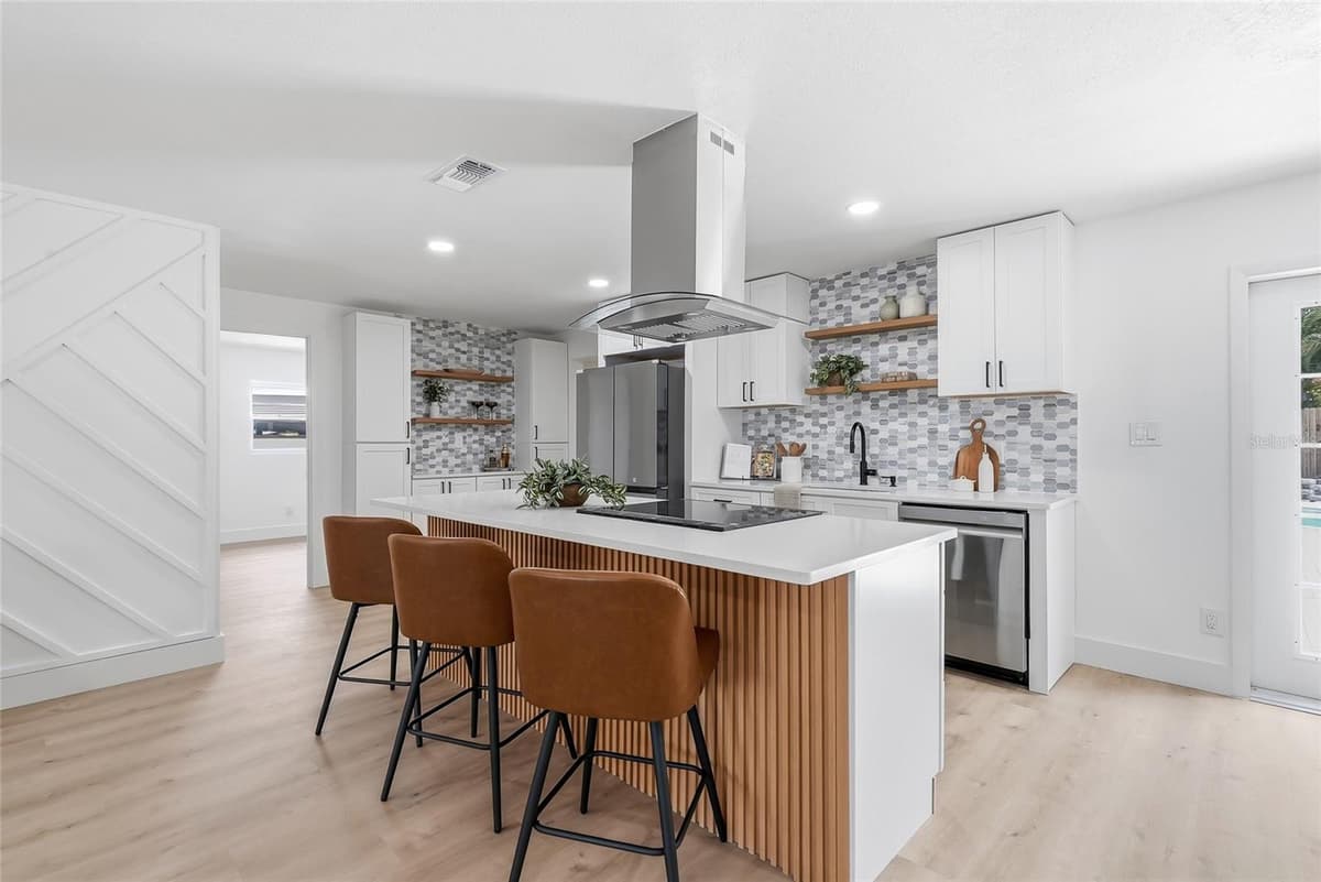 6419 PELICAN DRIVE — photo 9 of 38