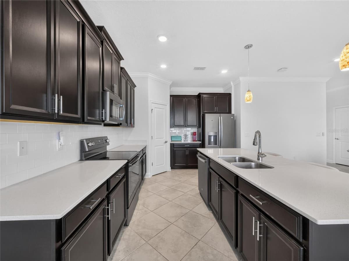 8813 BETH PAGE LANE — photo 13 of 53