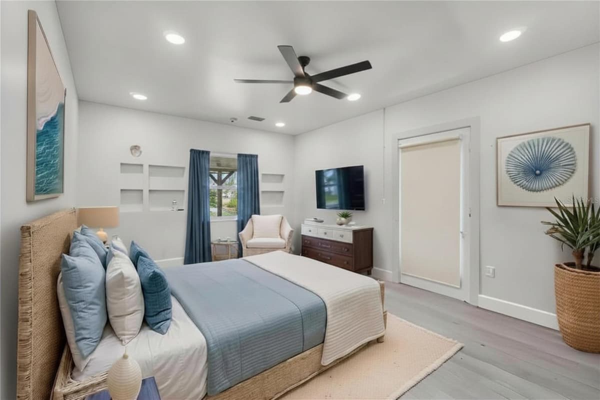 3728 GASPARILLA STREET — photo 10 of 38