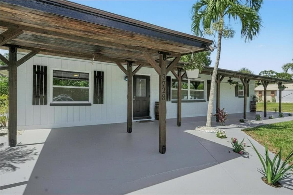 3728 GASPARILLA STREET — photo 2 of 38