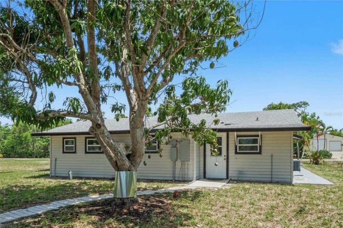 3728 GASPARILLA STREET — photo 24 of 38