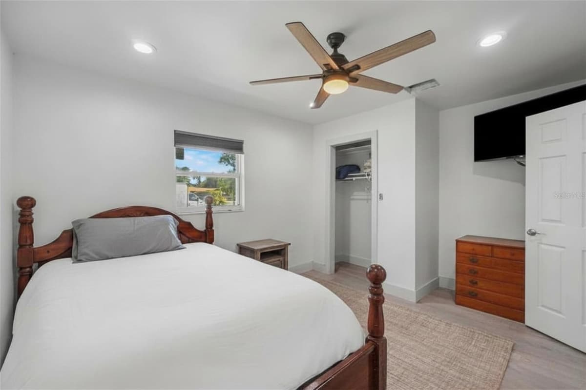 3728 GASPARILLA STREET — photo 13 of 38