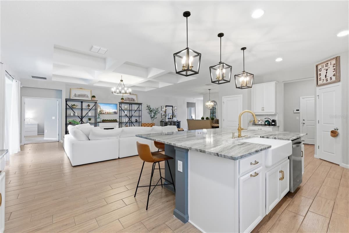 600 AVILA PLACE — photo 19 of 38