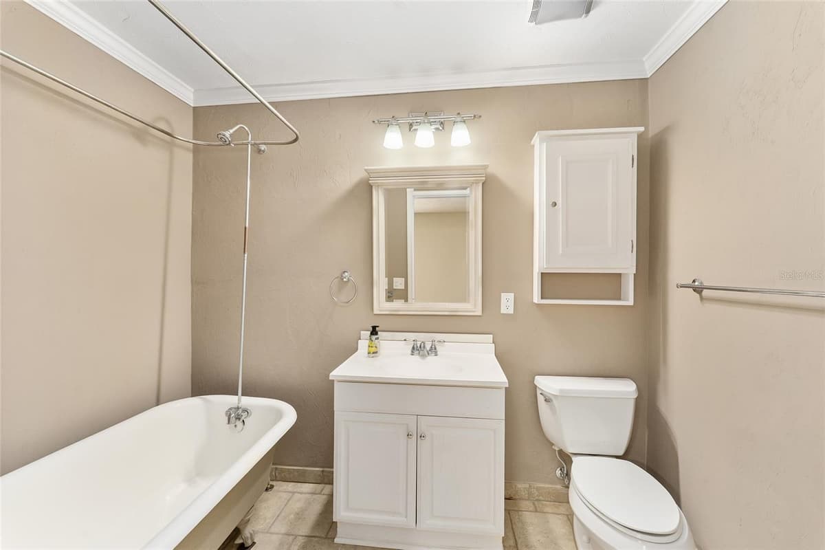 18673 252ND STREET — photo 16 of 40