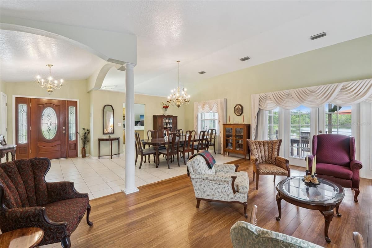 2624 TUSCARORA TRAIL — photo 5 of 21