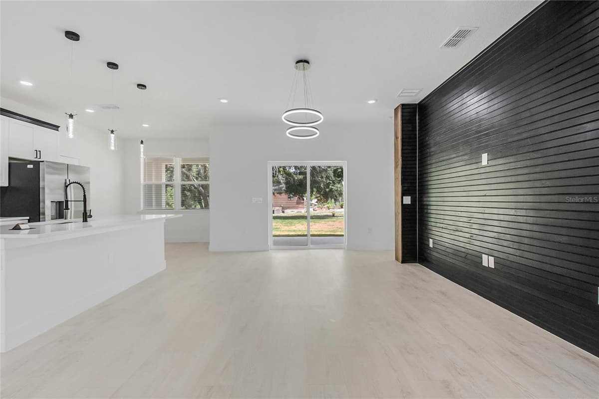 222 FLORIDA AVENUE — photo 17 of 42