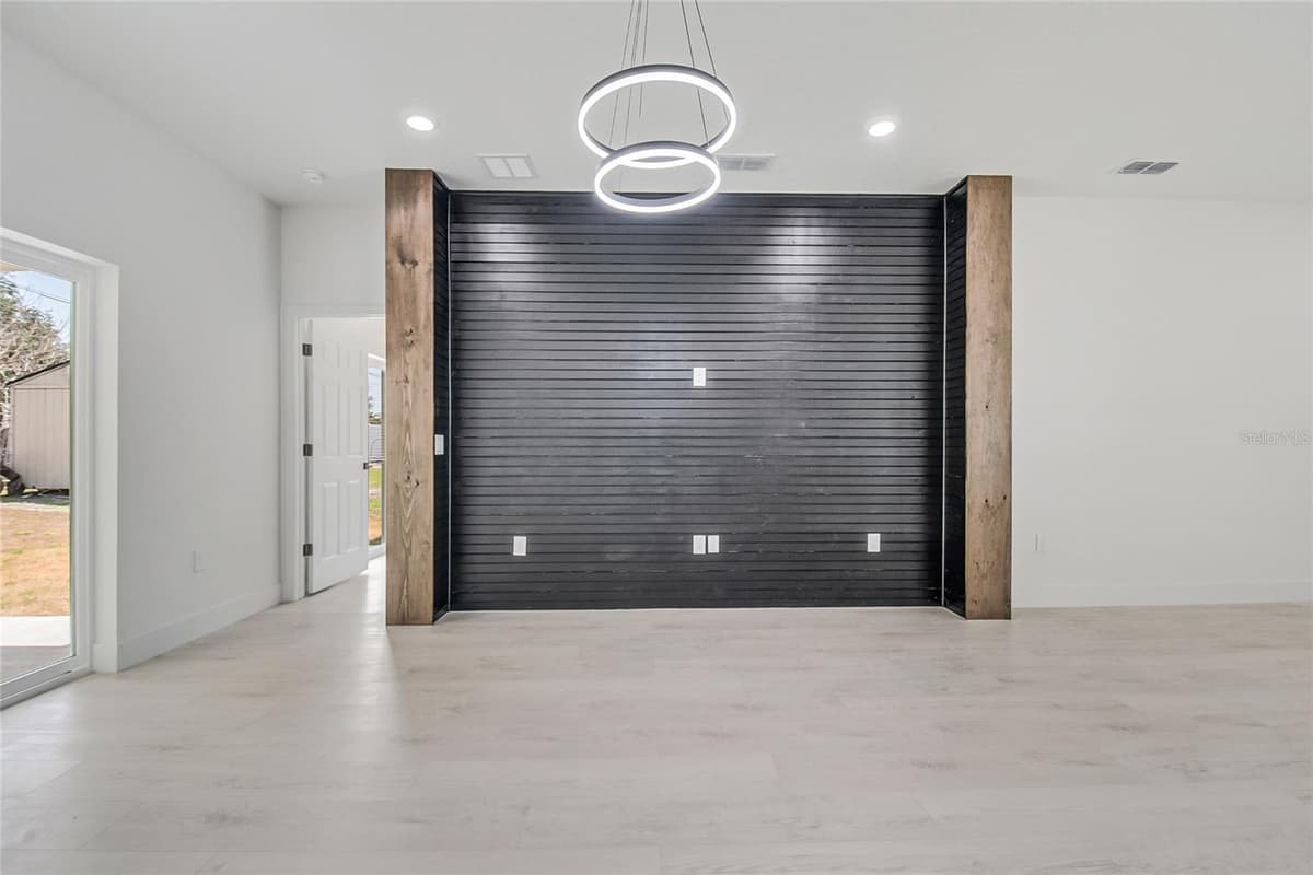 222 FLORIDA AVENUE — photo 13 of 42