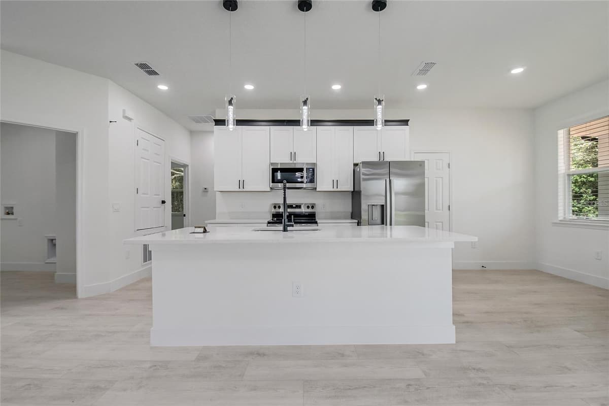 222 FLORIDA AVENUE — photo 20 of 42
