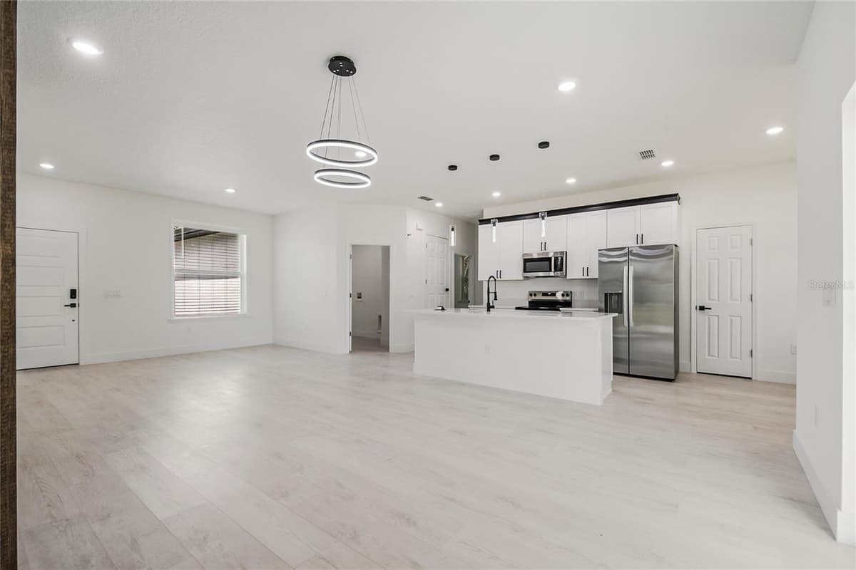 222 FLORIDA AVENUE — photo 14 of 42