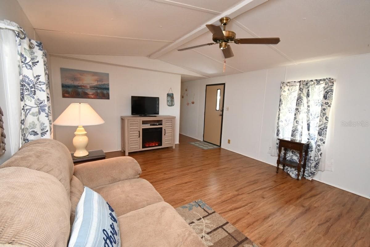 34940 FRASER STREET — photo 9 of 35
