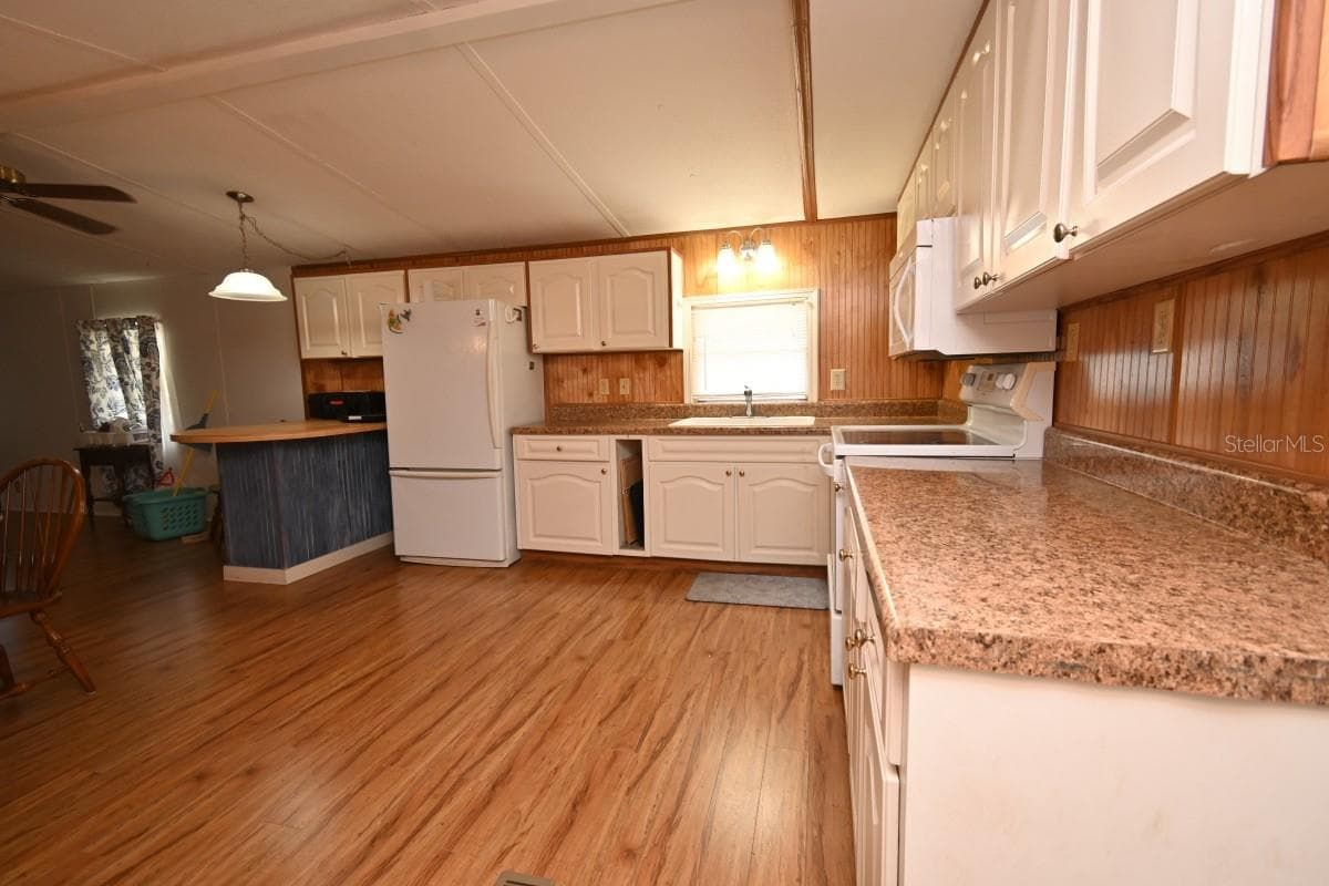 34940 FRASER STREET — photo 4 of 35