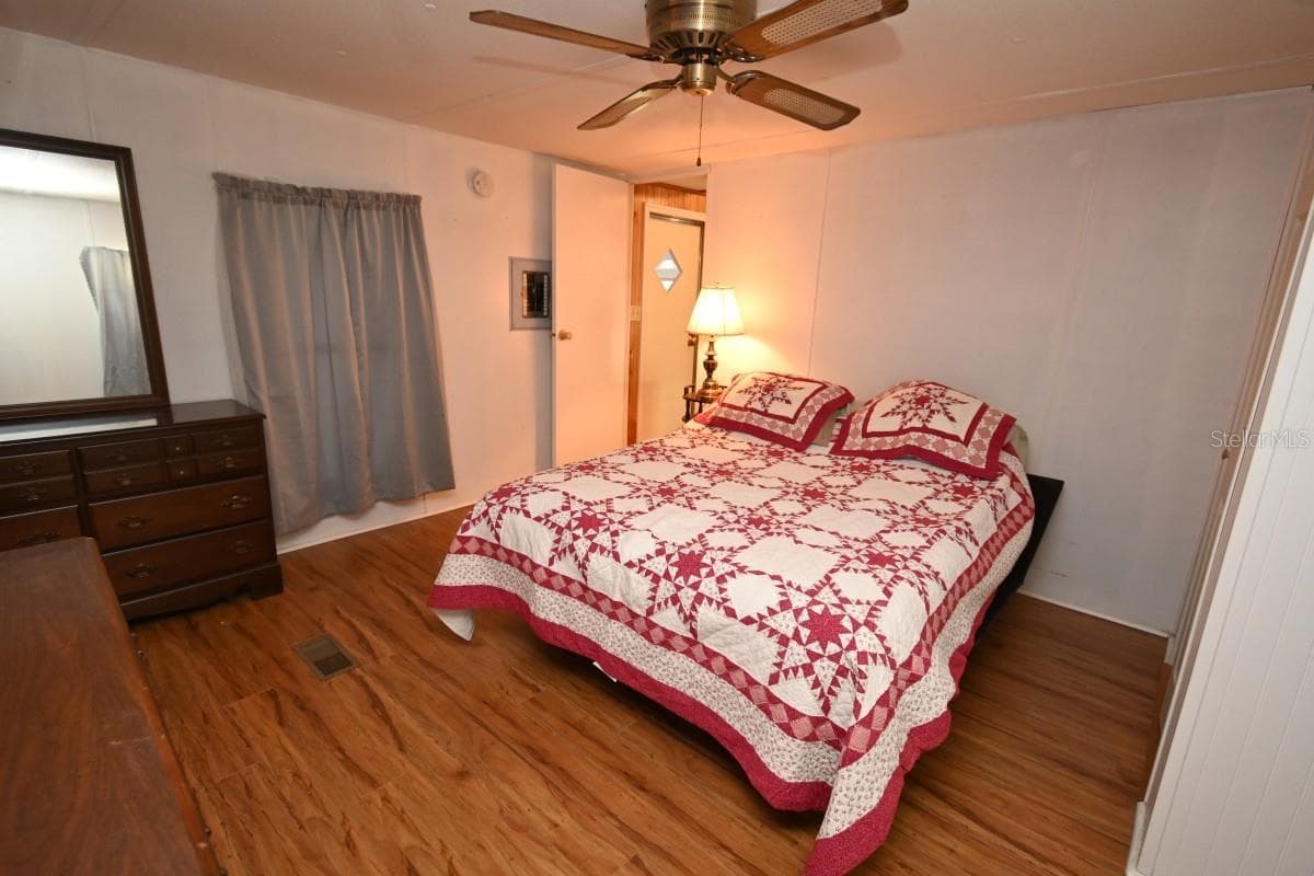 34940 FRASER STREET — photo 16 of 35