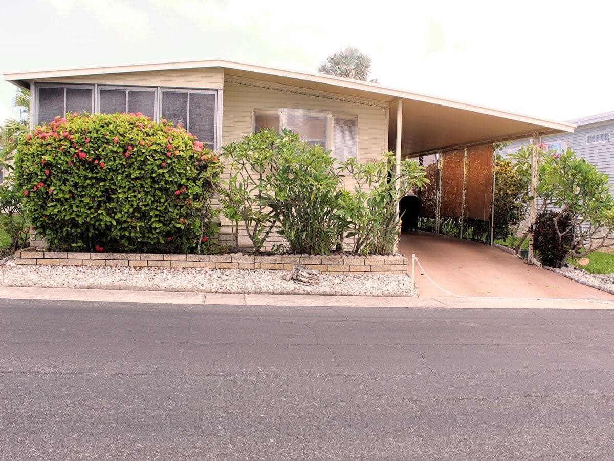 476 NEEDLE PALM STREET — photo 1 of 14