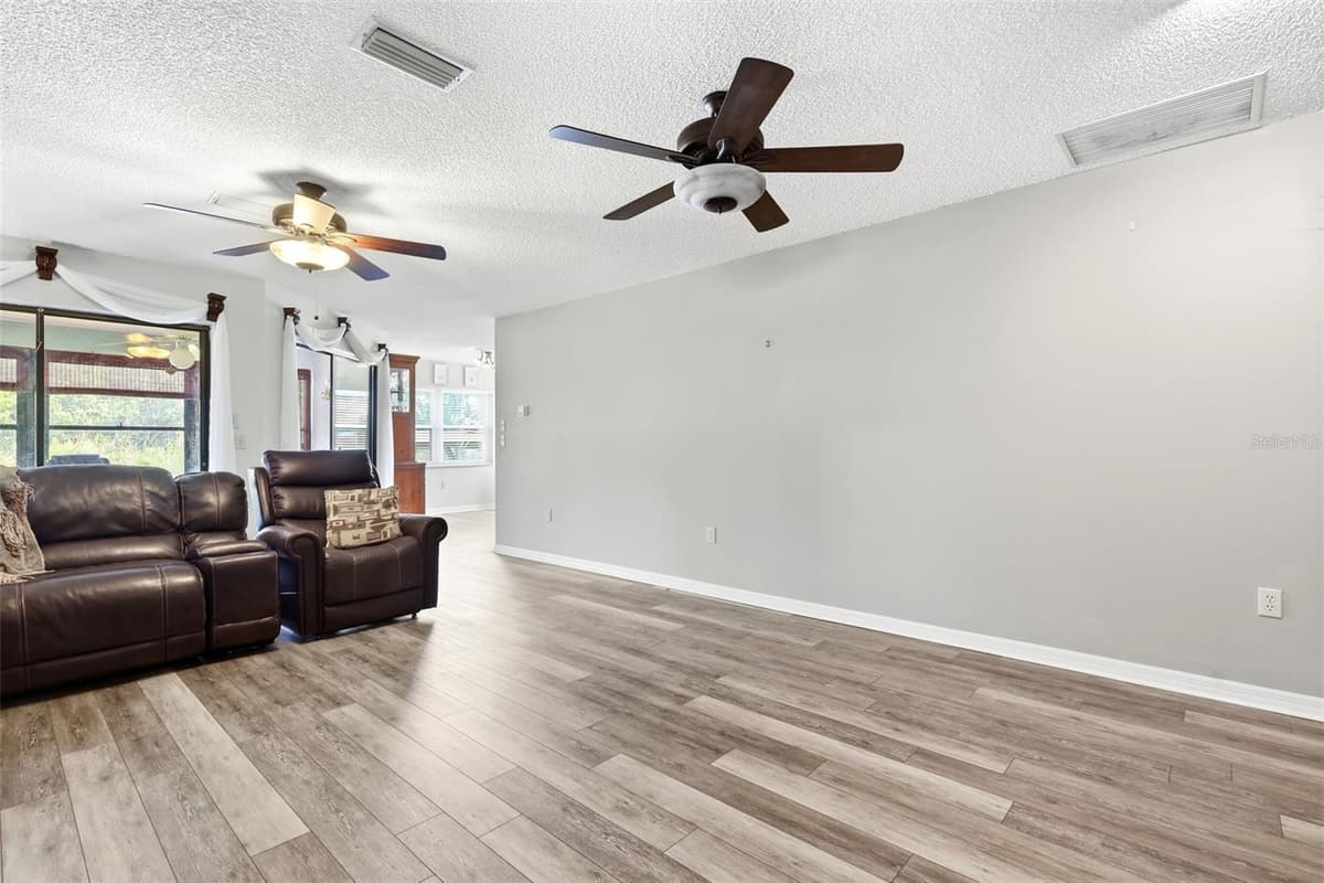 26638 COVE DRIVE — photo 13 of 46