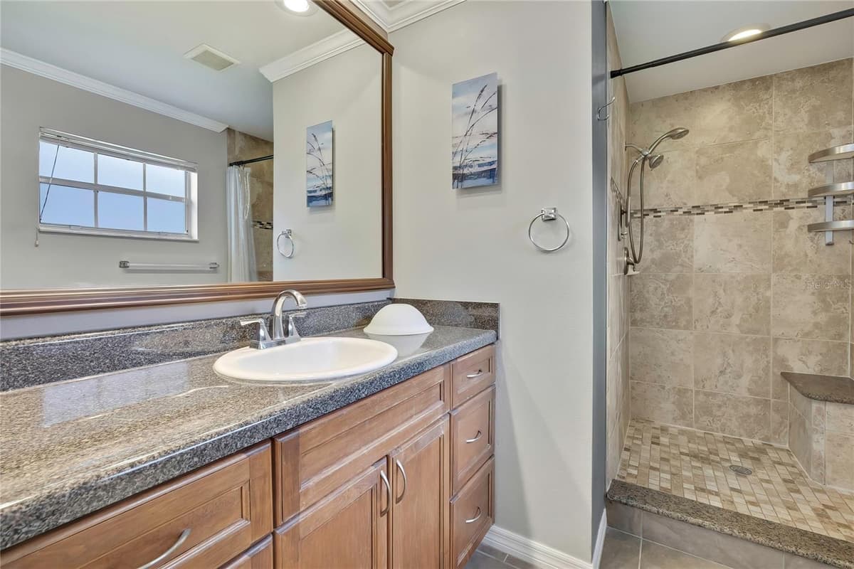 8801 MANOS CIRCLE — photo 14 of 20