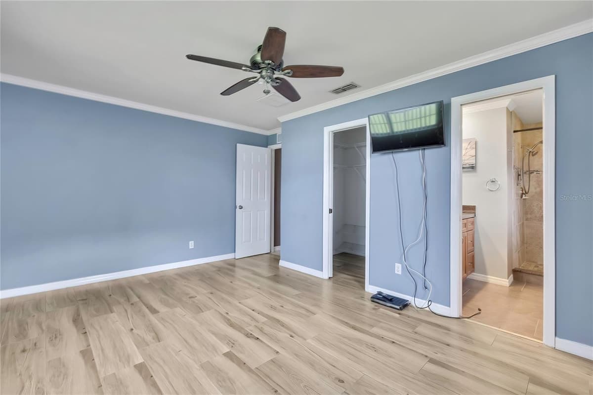 8801 MANOS CIRCLE — photo 16 of 20